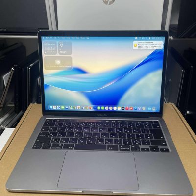 MACBOOK PRO 13 2020 // 13.3 in RENTINA 2k / APPLE CHIP M1 – 8gb RAM- 256Gb